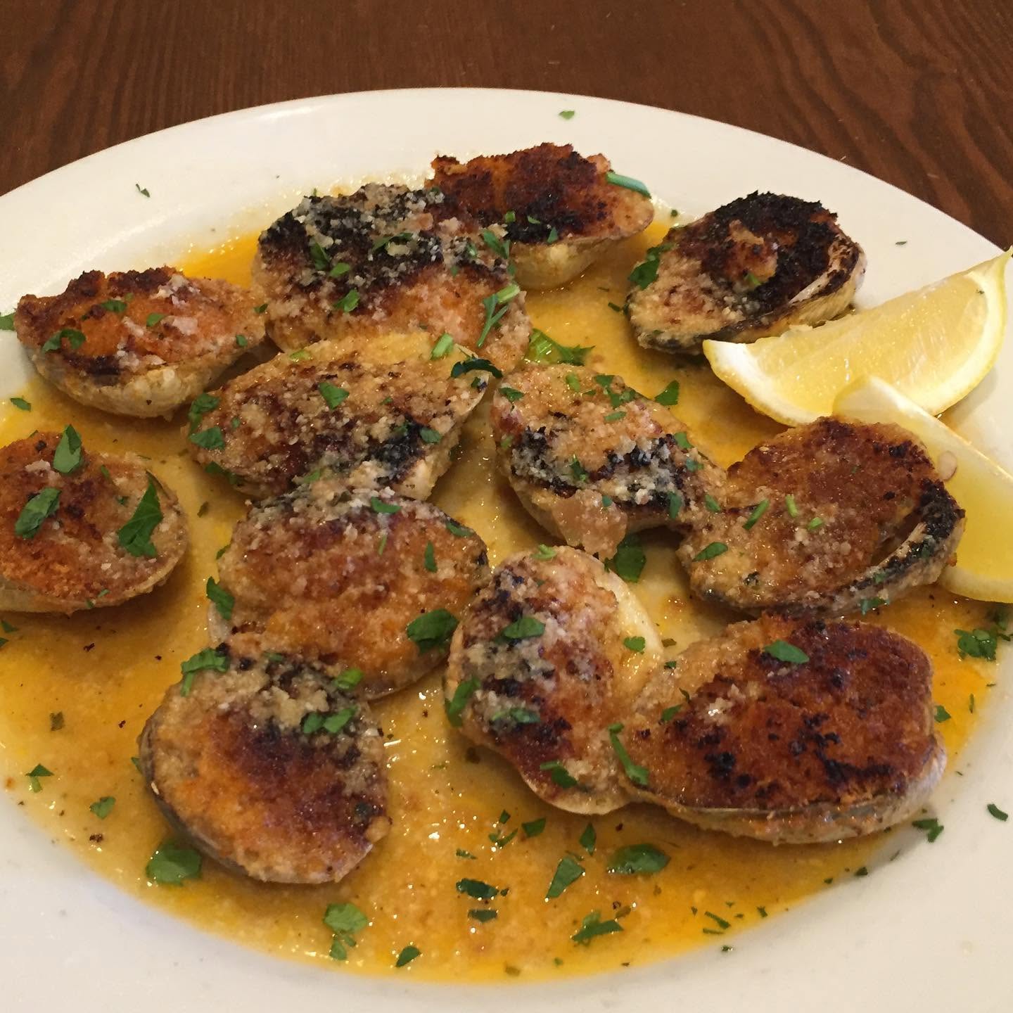 Baked clams oreganata with breadcrumbs